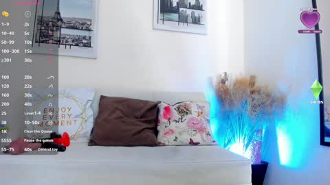 Snapshot of vanessa_gonzaless chatting on December 11, 12:23 pm Vanessa online show from December 11, 12:23 pm