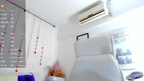 Snapshot of vanessa_gonzaless chatting on February 15, 1:10 am Vanessa online show from February 15, 1:10 am