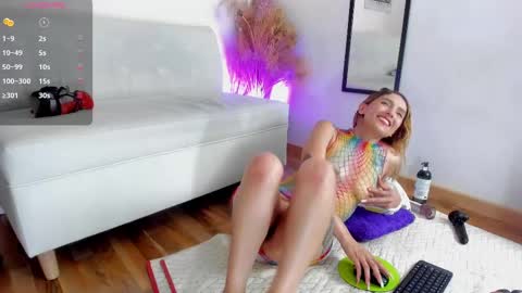 Snapshot of vanessa_gonzaless chatting on February 28, 7:48 am Vanessa online show from February 28, 7:48 am