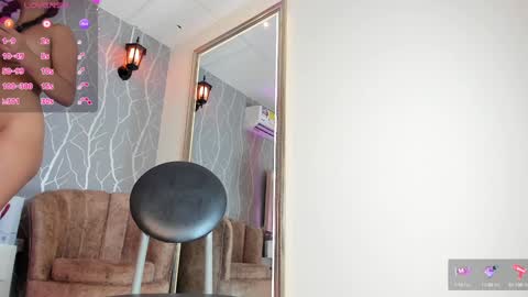 Snapshot of vanessa_guzman1 chatting on February 4, 3:47 pm online show from February 4, 3:47 pm