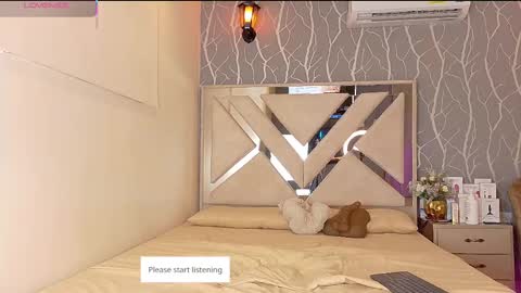 Snapshot of vanessa_guzman1 chatting on October 23, 12:15 pm online show from October 23, 12:15 pm