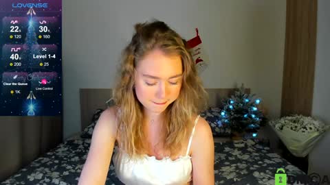 Snapshot of vanessa_maes chatting on December 23, 8:47 pm Vanessa Maes online show from December 23, 8:47 pm