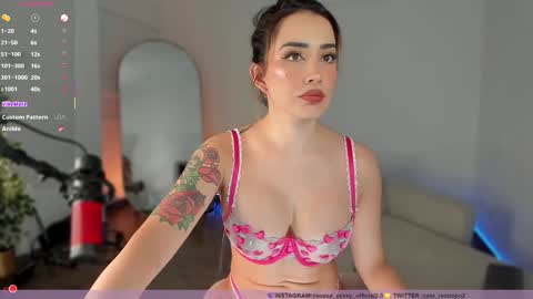 Snapshot of vanessa_sexxy chatting on January 16, 1:37 am vanessa sexxy online show from January 16, 1:37 am
