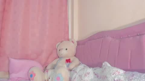 Snapshot of vanessa_sexyhot_ chatting on May 29, 2:15 pm vanessa online show from May 29, 2:15 pm