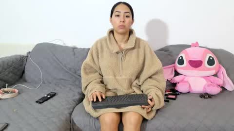 vanessaadol online show from February 21, 11:11 am