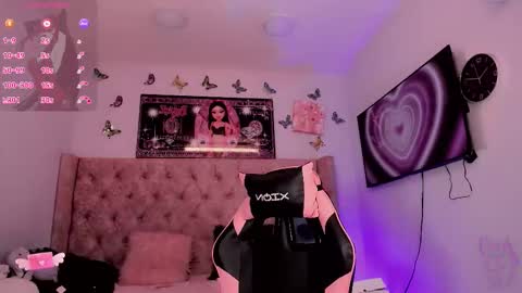 vanessacastroo online show from March 29, 5:07 am