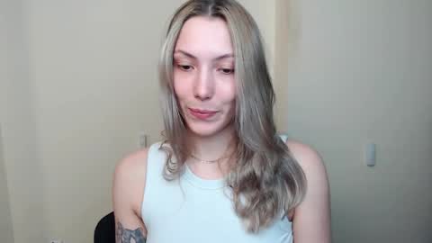 Vanessa online show from April 8, 4:40 pm