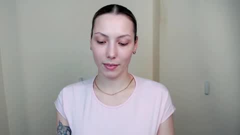 Vanessa online show from April 23, 5:15 pm