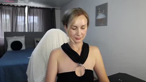 Snapshot of vanessakleiner chatting on July 11, 9:23 am Vanessa online show from July 11, 9:23 am