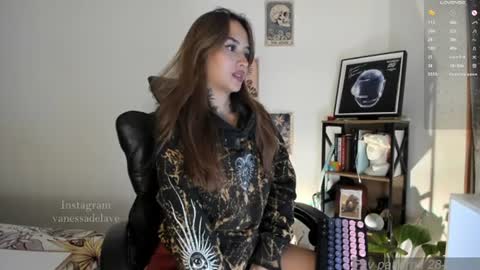 Snapshot of vanessart_ chatting on July 16, 1:55 am Vanessa online show from July 16, 1:55 am