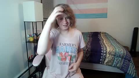 vanfairy526 online show from April 2, 9:40 am