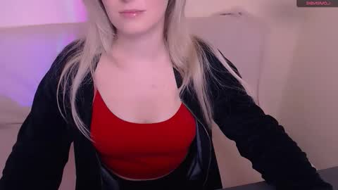 Mia online show from November 27, 8:27 am