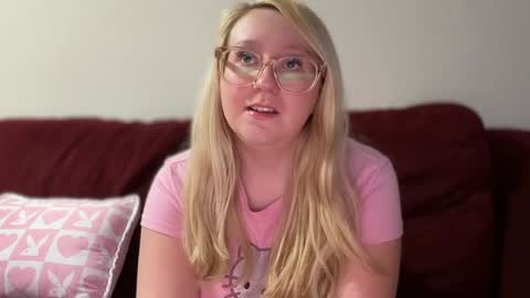 Snapshot of vanillapuddingpie chatting on January 30, 11:45 pm vanillapuddingpie online show from January 30, 11:45 pm