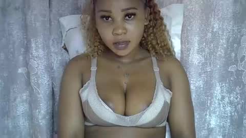 vanillavenus online show from February 14, 12:13 pm