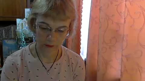 Snapshot of vanillaxcreamy chatting on February 5, 9:57 am Vanillaxcreamy online show from February 5, 9:57 am