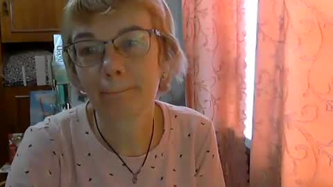 Snapshot of vanillaxcreamy chatting on March 4, 11:19 am Vanillaxcreamy online show from March 4, 11:19 am