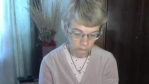 Snapshot of vanillaxcreamy chatting on October 20, 10:27 am Vanillaxcreamy online show from October 20, 10:27 am