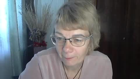 Snapshot of vanillaxcreamy chatting on November 5, 9:20 am Vanillaxcreamy online show from November 5, 9:20 am