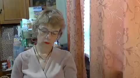 Vanillaxcreamy online show from December 16, 8:52 am