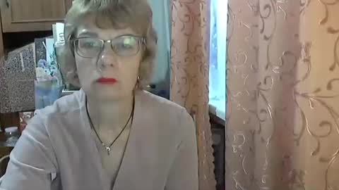 Vanillaxcreamy online show from December 21, 7:48 am