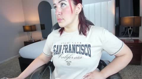 Snapshot of vanitysex chatting on January 9, 11:36 am Karine online show from January 9, 11:36 am