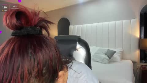 Snapshot of vanitysex chatting on February 18, 11:33 am Karine online show from February 18, 11:33 am