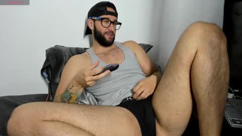 Snapshot of vann_helsing chatting on March 2, 1:15 am Van online show from March 2, 1:15 am