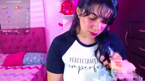 Snapshot of vannessa_shy chatting on January 10, 11:08 pm Vanesa online show from January 10, 11:08 pm