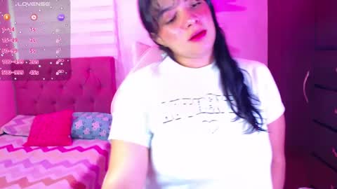 Snapshot of vannessa_shy chatting on January 13, 4:19 pm Vanesa online show from January 13, 4:19 pm