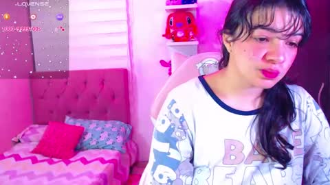 Snapshot of vannessa_shy chatting on January 18, 11:11 am Vanesa online show from January 18, 11:11 am