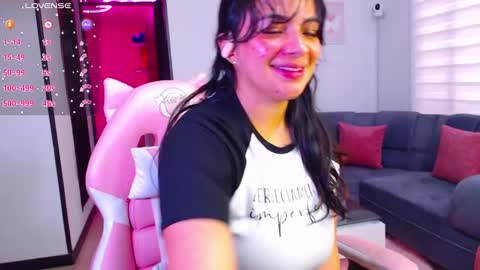 Snapshot of vannessa_shy chatting on January 24, 10:30 pm Vanesa online show from January 24, 10:30 pm