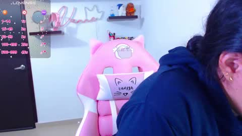 Snapshot of vannessa_shy chatting on January 28, 3:57 pm Vanesa online show from January 28, 3:57 pm