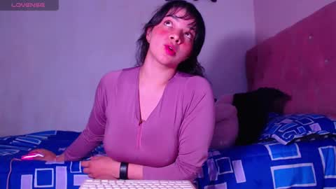 Snapshot of vannessa_shy chatting on November 23, 2:00 am Vanesa online show from November 23, 2:00 am