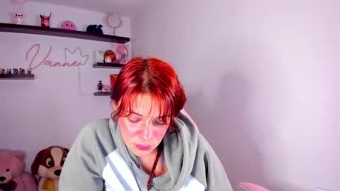 Snapshot of vannessa_shy chatting on April 29, 10:05 pm Vanesa online show from April 29, 10:05 pm