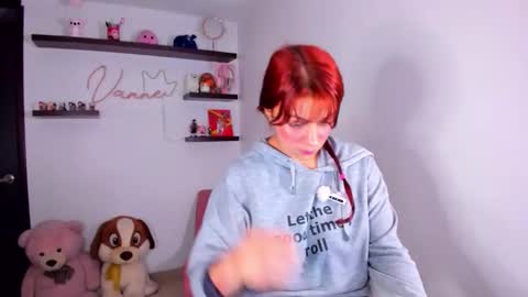Snapshot of vannessa_shy chatting on May 2, 12:15 am Vanesa online show from May 2, 12:15 am