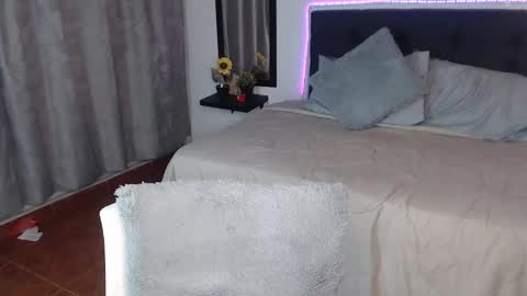 Snapshot of vannesweet_ chatting on January 4, 11:17 pm vane online show from January 4, 11:17 pm