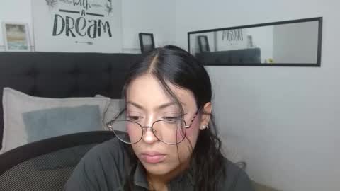 Snapshot of vannesweet_ chatting on October 3, 7:44 pm vane online show from October 3, 7:44 pm