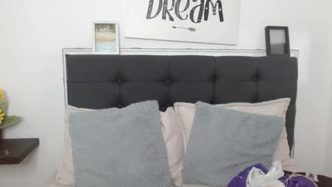 Snapshot of vannesweet_ chatting on October 20, 7:47 pm vane online show from October 20, 7:47 pm