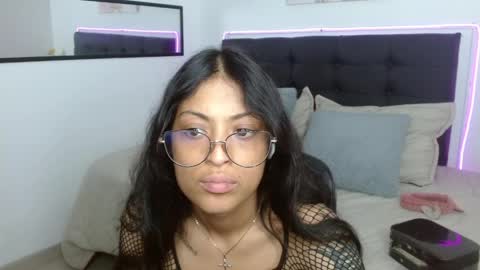 vane online show from April 18, 7:07 pm