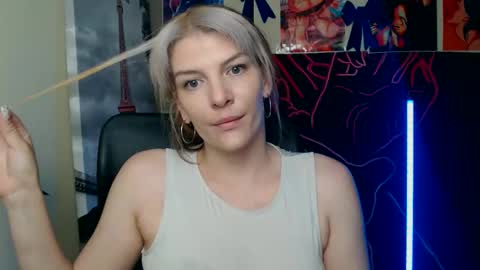 Vanessa online show from May 18, 3:07 pm