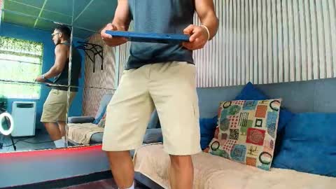 Vans Ross online show from March 28, 7:57 pm