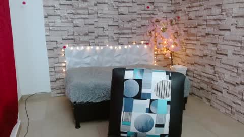 Snapshot of vanse_lust chatting on January 8, 9:34 pm Karuna online show from January 8, 9:34 pm