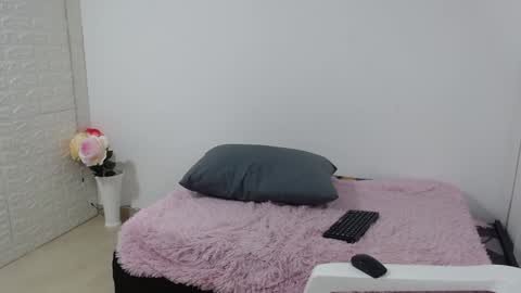 Snapshot of vanse_lust chatting on January 22, 2:59 am Karuna online show from January 22, 2:59 am