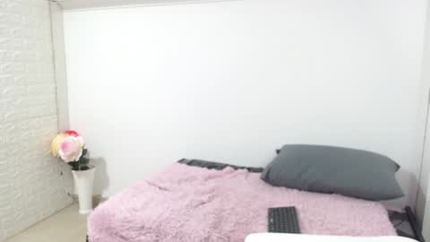 Snapshot of vanse_lust chatting on January 23, 2:55 am Karuna online show from January 23, 2:55 am