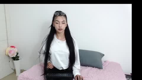 Snapshot of vanse_lust chatting on January 26, 11:39 pm Karuna online show from January 26, 11:39 pm