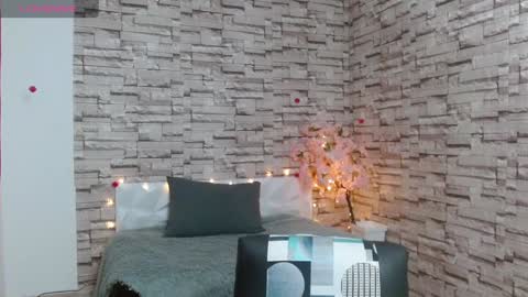 Snapshot of vanse_lust chatting on February 3, 11:15 pm Karuna online show from February 3, 11:15 pm