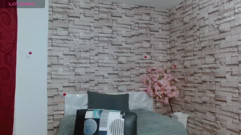 Snapshot of vanse_lust chatting on February 4, 2:17 am Karuna online show from February 4, 2:17 am