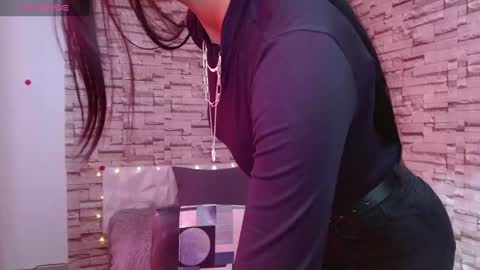 Snapshot of vanse_lust chatting on February 7, 8:53 pm Karuna online show from February 7, 8:53 pm