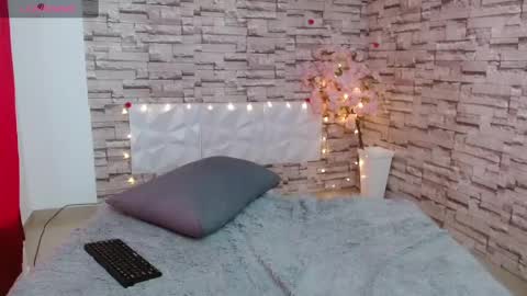 Snapshot of vanse_lust chatting on February 9, 10:00 pm Karuna online show from February 9, 10:00 pm