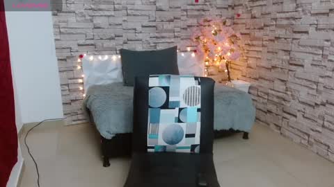 Snapshot of vanse_lust chatting on February 12, 2:14 am Karuna online show from February 12, 2:14 am